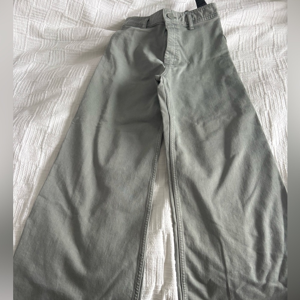 Zara ladies  Wide-Leg Chinos in Sage